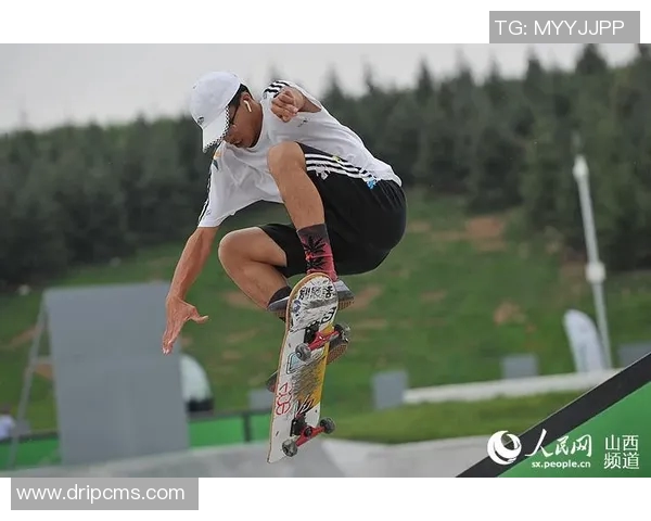 重庆滑板队在极限运动联赛中的速度表现分析与点评